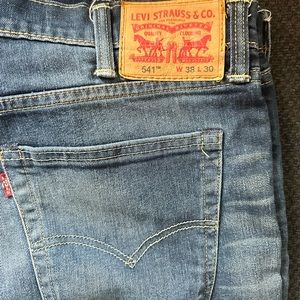Men’s 541s Levi’s jeans. Great condition. 38x30